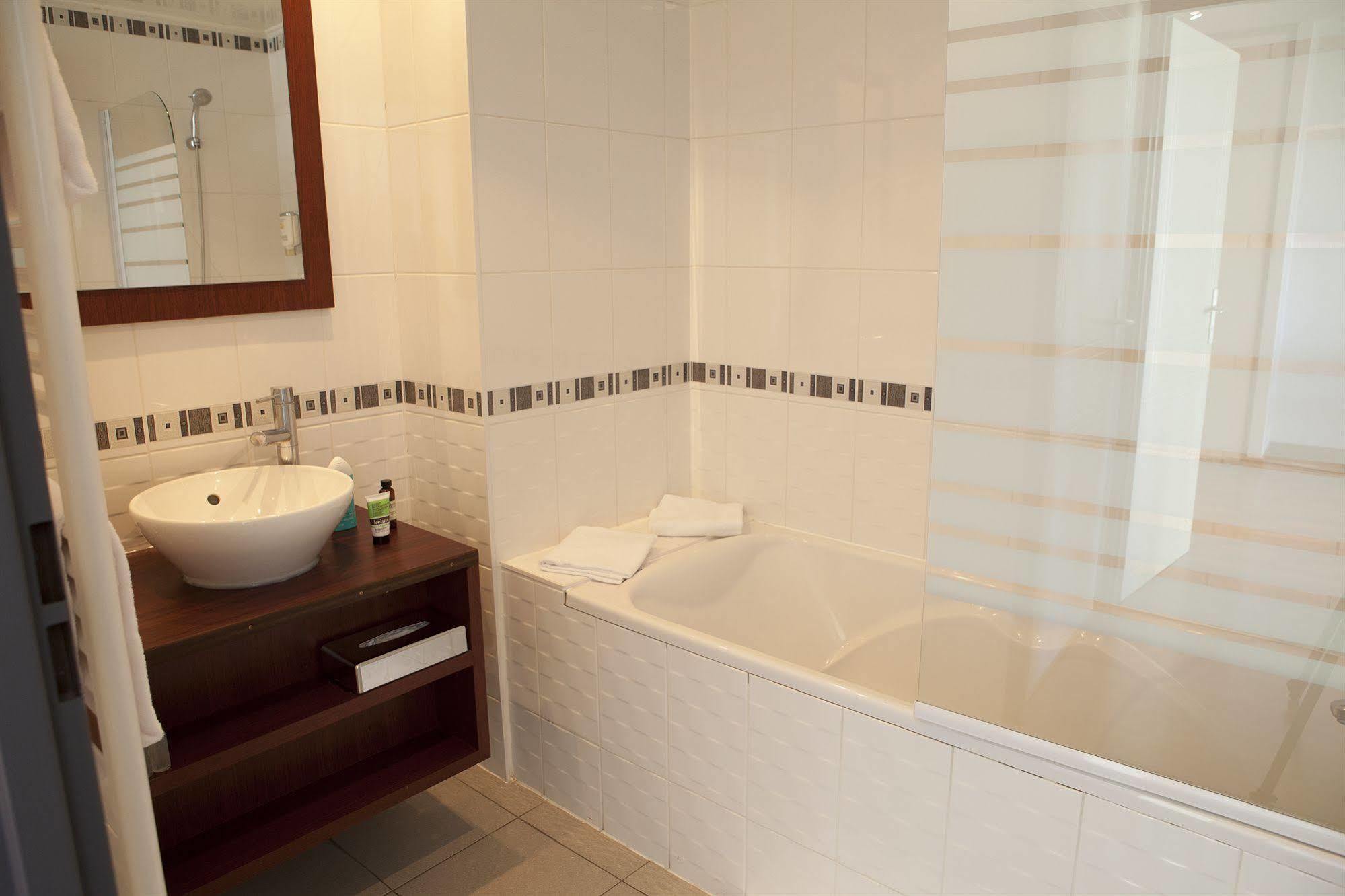Ruby Suites Quartier Les Halles By Popinns Strasbourg Exterior photo